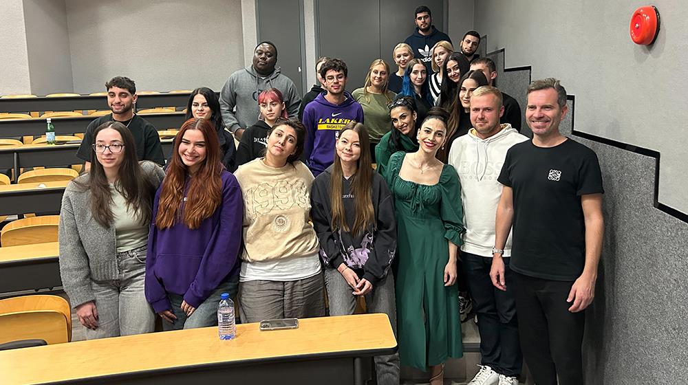 Exness students